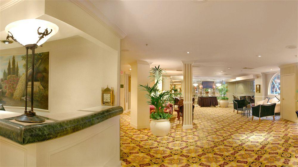 The Latham Georgetown Hotel Washington Exterior foto